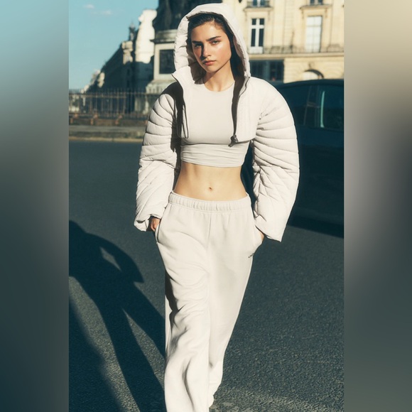 ALO “Bone” Straight Leg Sweatpants for Sale. - Picture 3 of 9